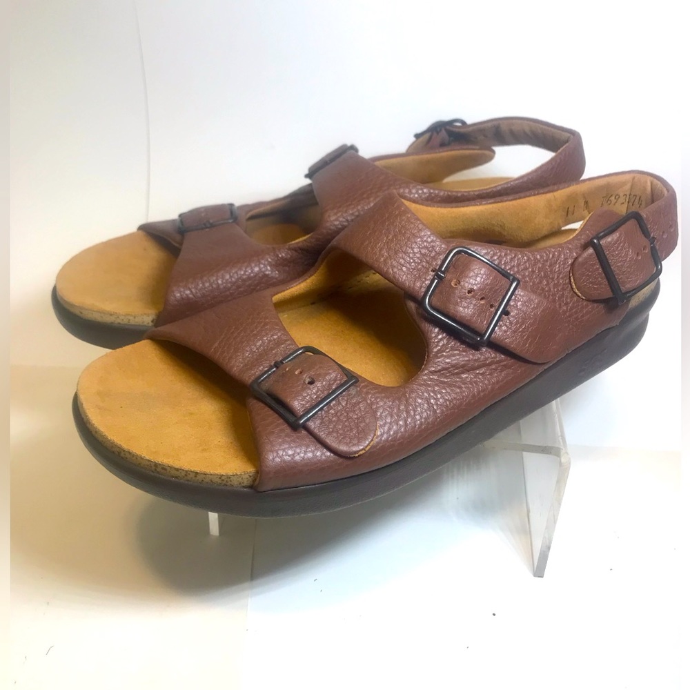NWOB Womens SAS Sandal “Relaxed” Amber Open Toe Three Buckle. Size 11 Narrow.